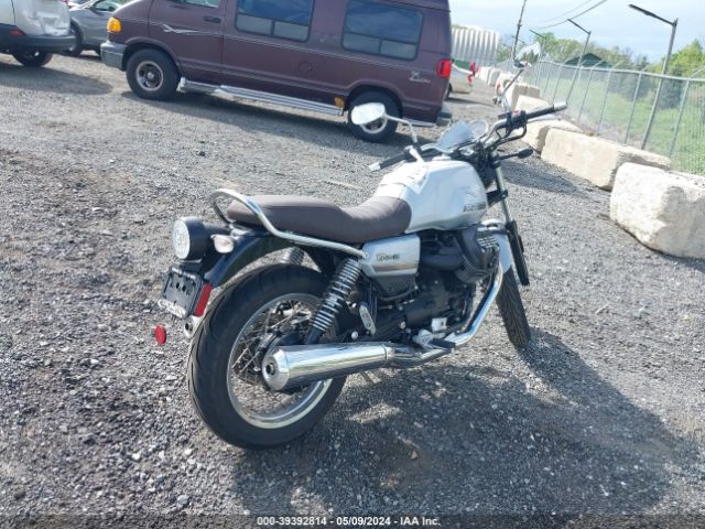 2021 MOTO GUZZI V7 ZGUKZUB0XMM000053 Photo 3