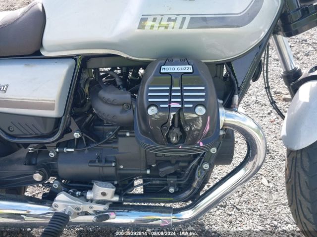 2021 MOTO GUZZI V7 ZGUKZUB0XMM000053 Photo 7