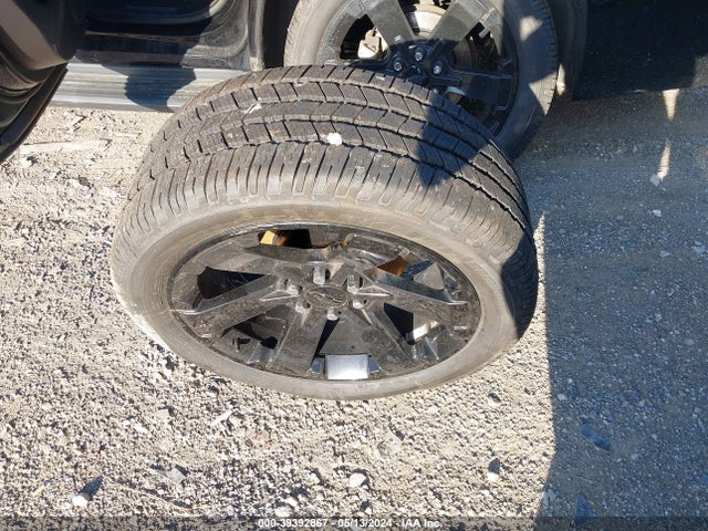 Chevrolet Tahoe Lt 2017 1GNSKBKC4HR113275 Image 12