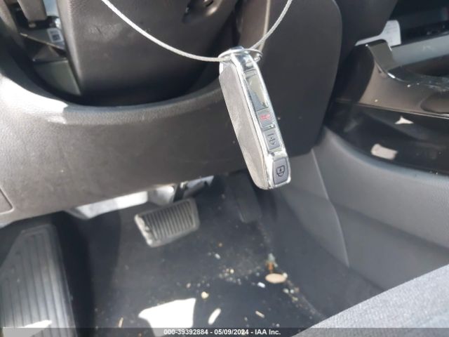 KNDEU2AA8P7404243 KIA SELTOS S