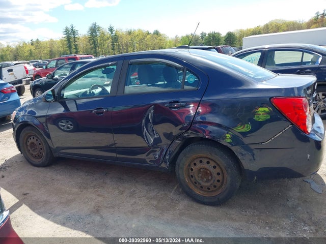 Chevrolet Sonic Ls Auto 2015 1G1JA5SG0F4214635 Image 12