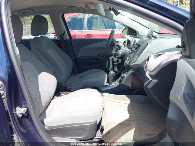 Chevrolet Sonic Ls Auto 2015 1G1JA5SG0F4214635 Image 5