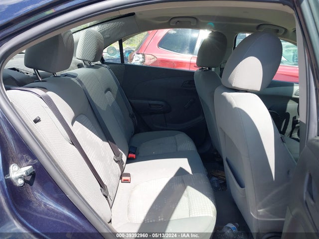 Chevrolet Sonic Ls Auto 2015 1G1JA5SG0F4214635 Image 8