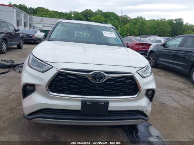 5TDFZRBH0LS004462 Toyota Highlander Platinum