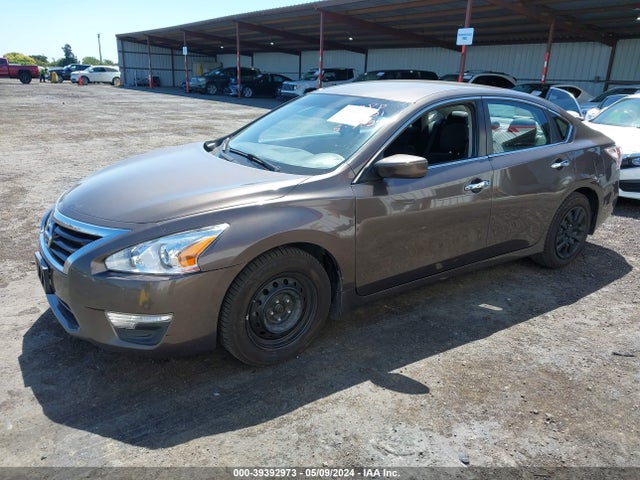 Nissan Altima 2.5 S 2015 1N4AL3AP7FC255119 Image 2