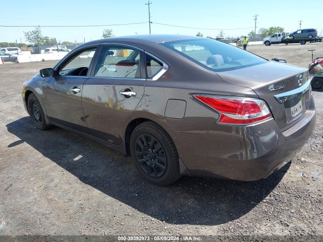 Nissan Altima 2.5 S 2015 1N4AL3AP7FC255119 Image 3