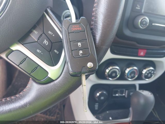 ZACCJBBT0FPB72307 Jeep Renegade Latitude
