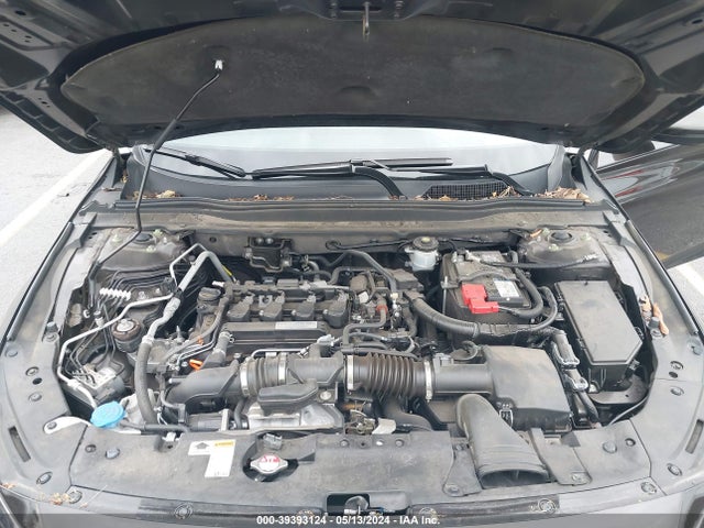Honda Accord Touring 2018 1HGCV1F97JA019040 Image 10