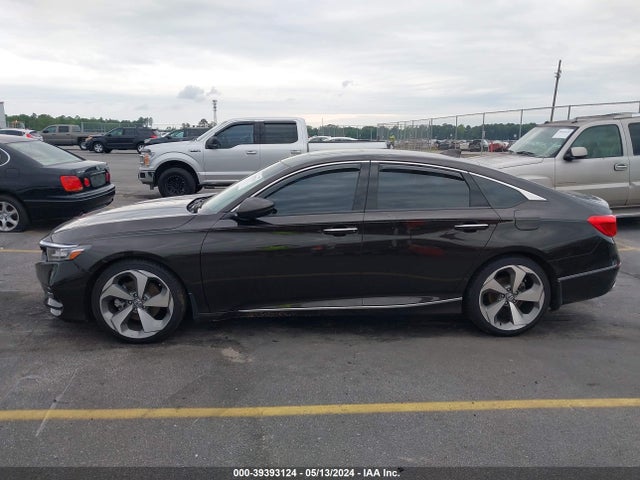 Honda Accord Touring 2018 1HGCV1F97JA019040 Image 14