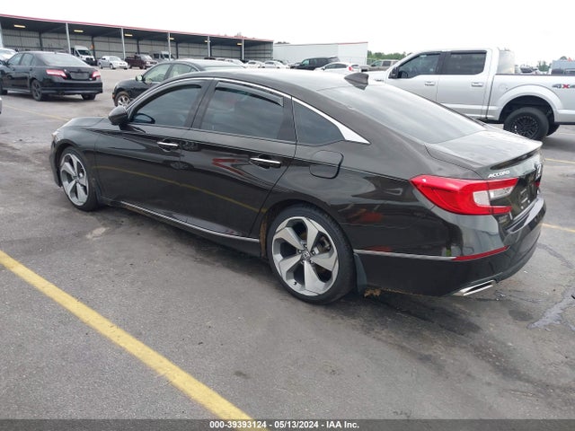 Honda Accord Touring 2018 1HGCV1F97JA019040 Image 3