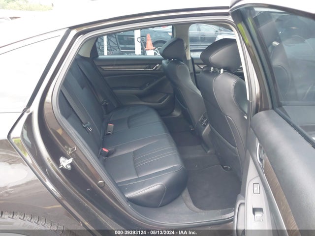 Honda Accord Touring 2018 1HGCV1F97JA019040 Image 8
