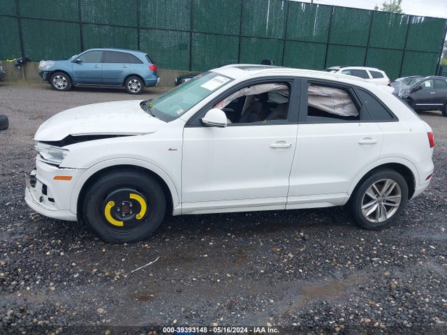 WA1BCCFS4JR019524 Audi Q3 2.0t Premium/2.0t Sport Premium