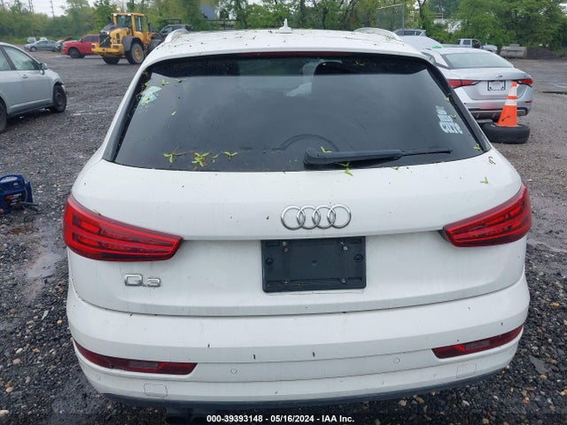 WA1BCCFS4JR019524 Audi Q3 2.0t Premium/2.0t Sport Premium