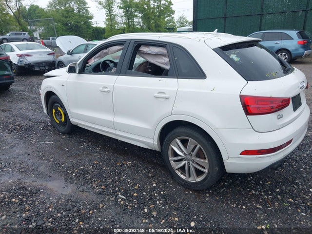 WA1BCCFS4JR019524 Audi Q3 2.0t Premium/2.0t Sport Premium