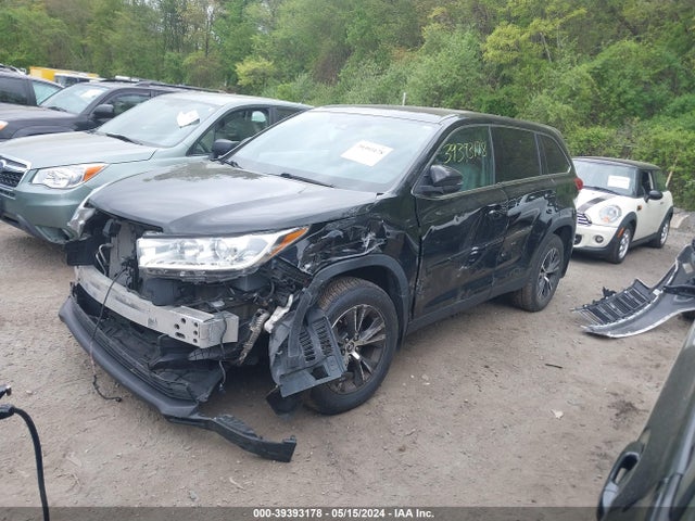 Toyota Highlander Le Plus 2019 5TDBZRFH9KS990355 Image 2