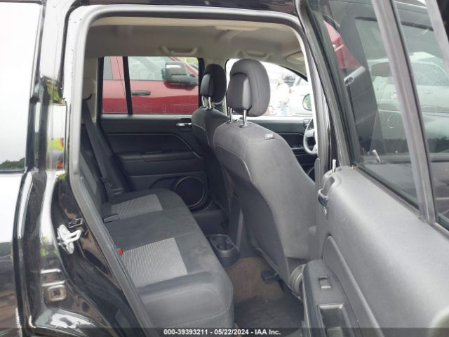 1C4NJDBB8GD638475 Jeep Compass Sport