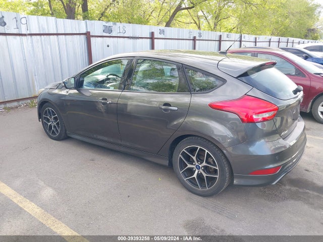 Ford FOCUS SE 2015 1FADP3K25FL348371 Image 3