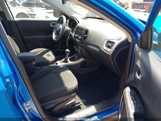 3C4NJCAB0JT369031 Jeep Compass Sport Fwd