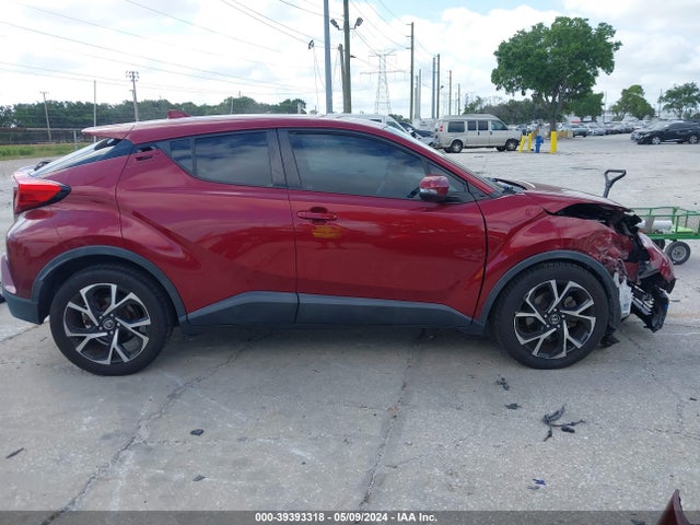 Toyota C-HR XLE 2018 NMTKHMBX6JR010399 Image 14