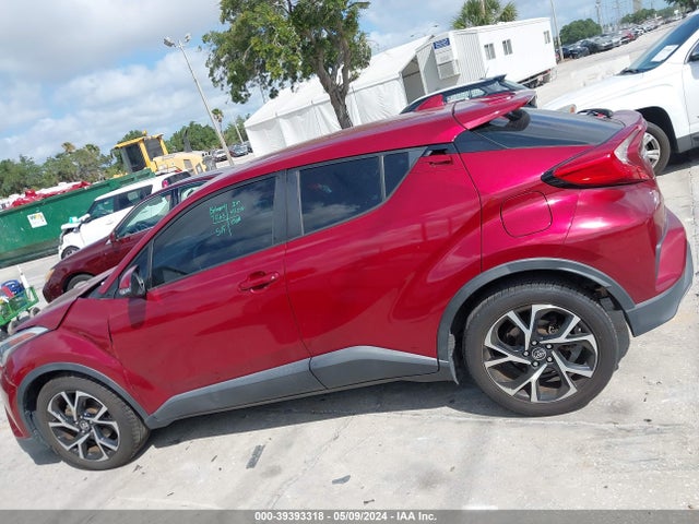Toyota C-HR XLE 2018 NMTKHMBX6JR010399 Image 15