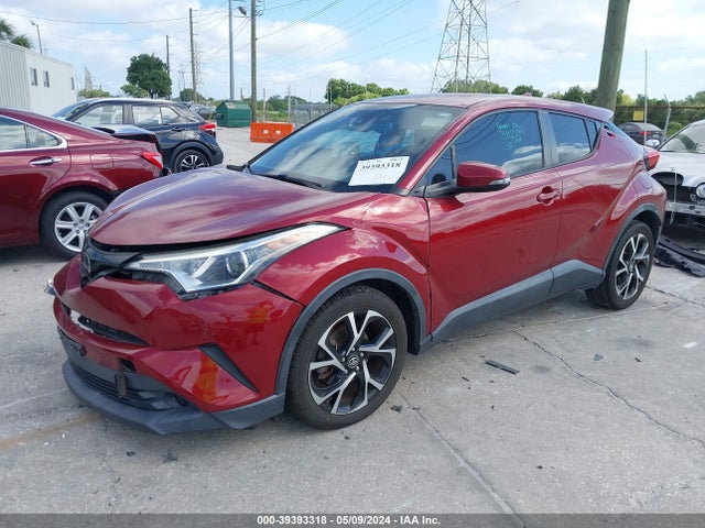 Toyota C-HR XLE 2018 NMTKHMBX6JR010399 Image 2