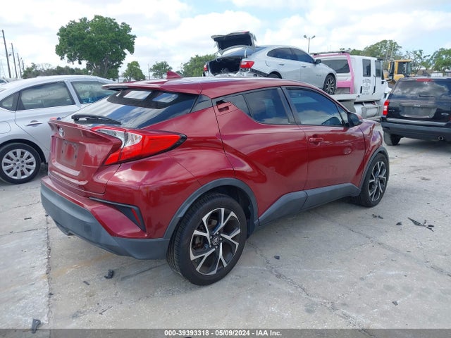 Toyota C-HR XLE 2018 NMTKHMBX6JR010399 Image 4
