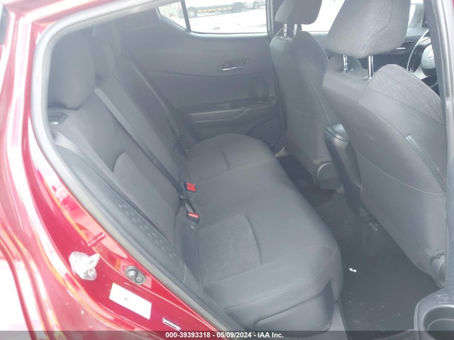 Toyota C-HR XLE 2018 NMTKHMBX6JR010399 Image 8