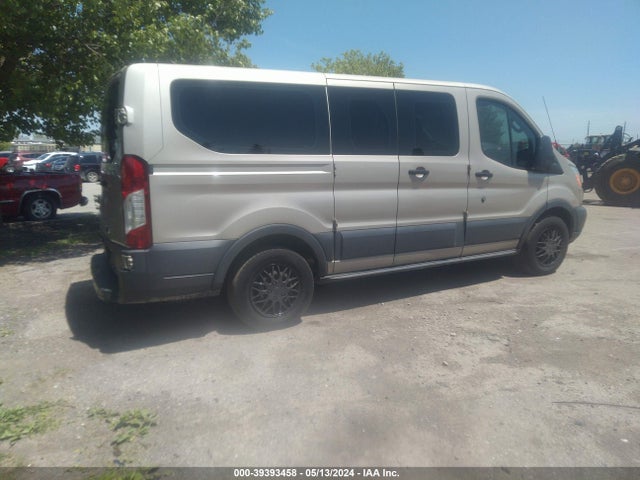 Ford Transit-150 Xlt 2015 1FMZK1ZG4FKA01460 Image 4