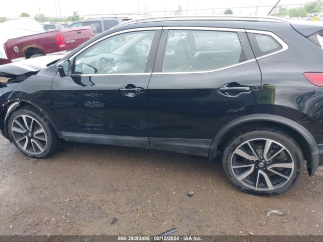 JN1BJ1CR9HW108201 Nissan Rogue Sport Sl