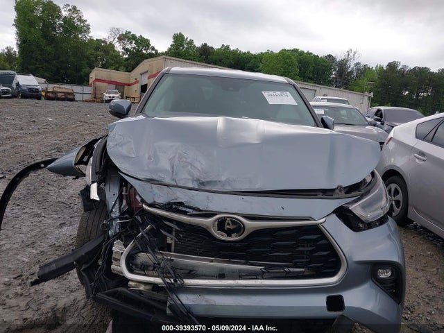 5TDZZRAH9NS132992 Toyota Highlander Le