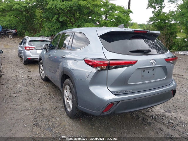 5TDZZRAH9NS132992 Toyota Highlander Le