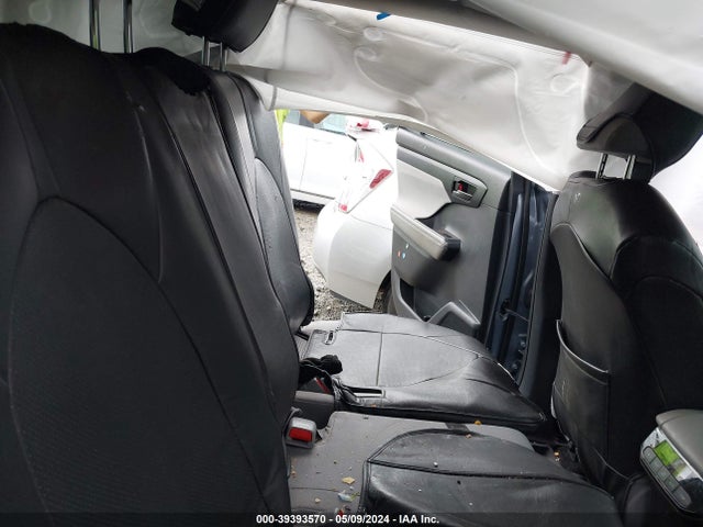 5TDZZRAH9NS132992 Toyota Highlander Le