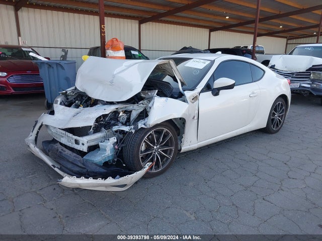 Toyota 86 2017 JF1ZNAA10H8703011 Image 2