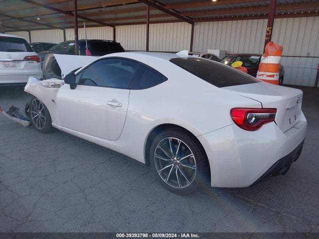 Toyota 86 2017 JF1ZNAA10H8703011 Image 3