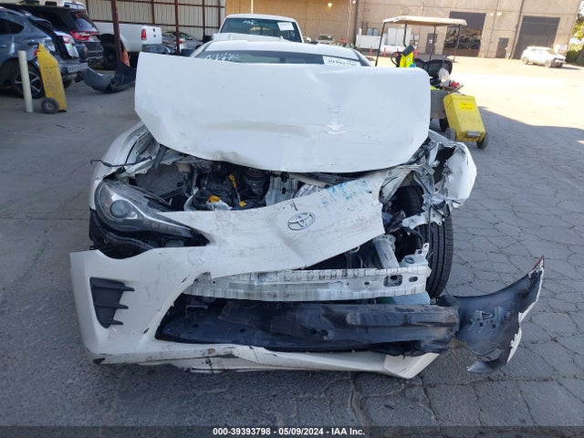 Toyota 86 2017 JF1ZNAA10H8703011 Image 6
