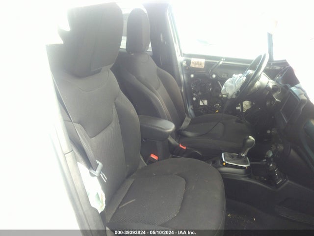 ZACCJBBB9JPJ19050 Jeep Renegade Altitude 4x4