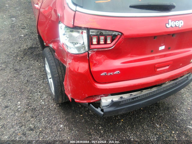 Jeep Compass Latitude 4x4 2018 3C4NJDBB0JT177922 Image 18