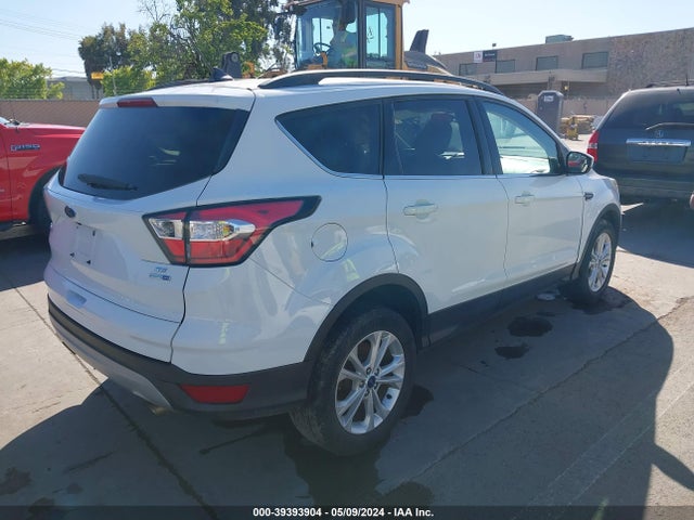 Ford ESCAPE SE 2018 1FMCU9GD9JUA90284 Image 4