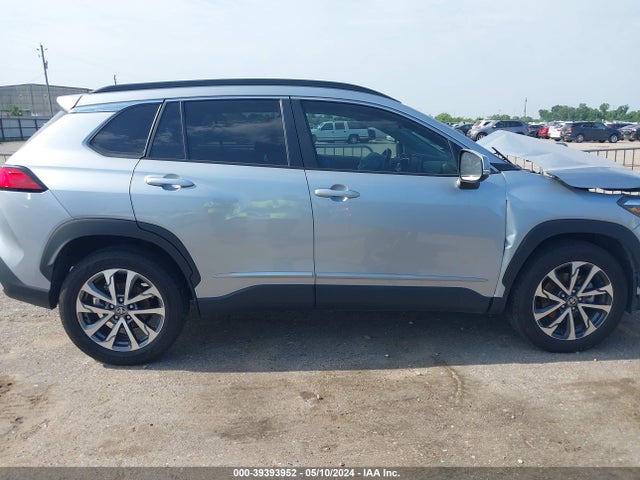 Toyota Corolla Cross Xle 2022 7MUDAAAG9NV013257 Image 13