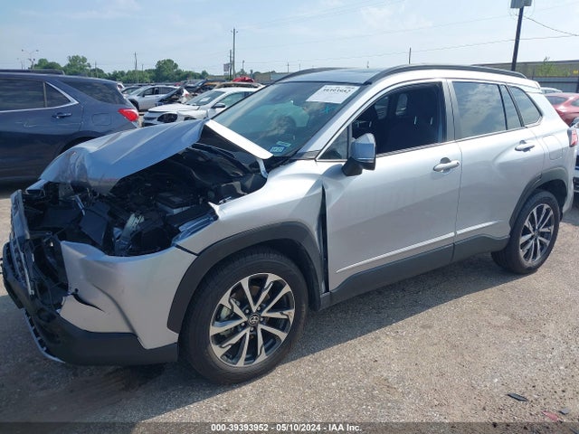 Toyota Corolla Cross Xle 2022 7MUDAAAG9NV013257 Image 2