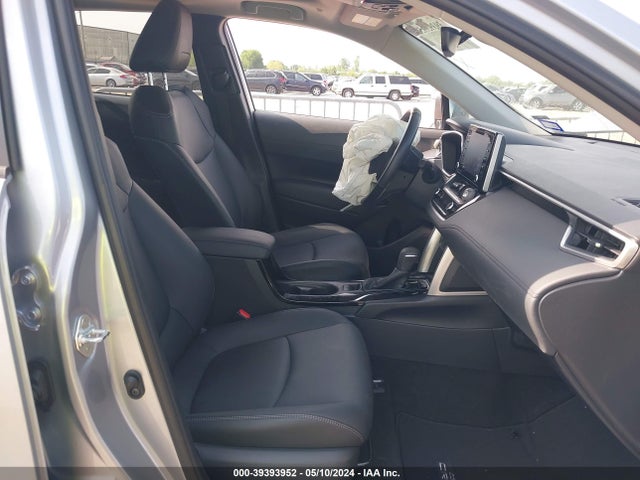Toyota Corolla Cross Xle 2022 7MUDAAAG9NV013257 Image 5