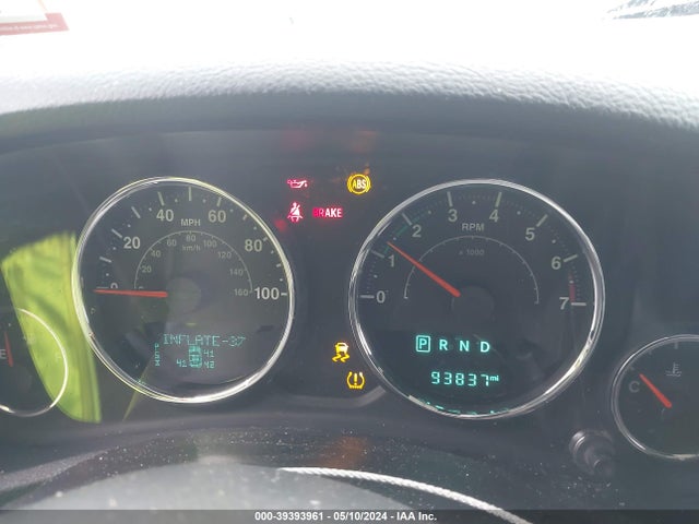 1C4HJWDG8HL598889 Jeep Wrangler Unlimited Sport 4x4