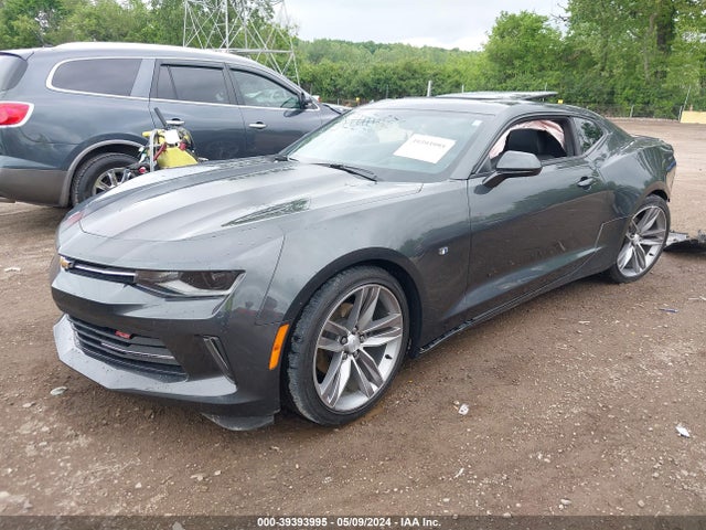 Chevrolet Camaro 2lt 2018 1G1FD1RS3J0159873 Image 2