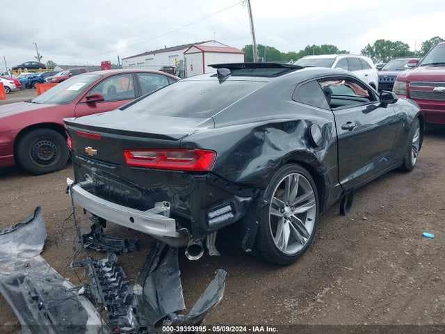 Chevrolet Camaro 2lt 2018 1G1FD1RS3J0159873 Image 4
