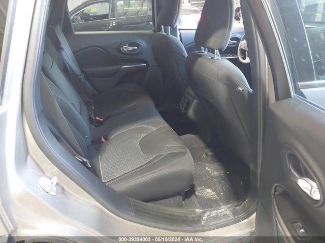 1C4PJMCB9KD226873 Jeep Cherokee Latitude 4x4