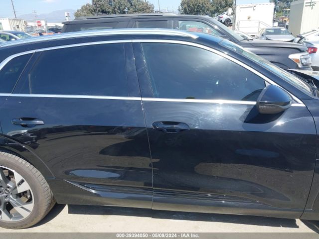 WA1AAAGE2NB020426 Audi E-tron Premium Quattro