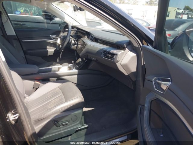WA1AAAGE2NB020426 Audi E-tron Premium Quattro