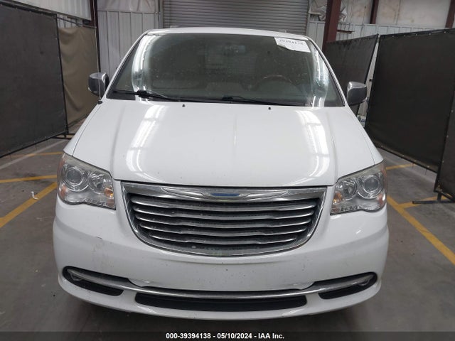 2C4RC1GG8ER249764 Chrysler Town & Country Limited