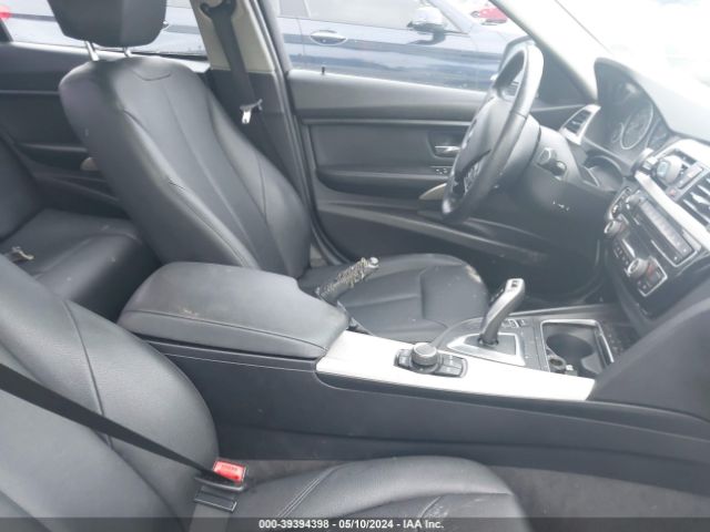 WBA8A9C54JAH13961 BMW 320i