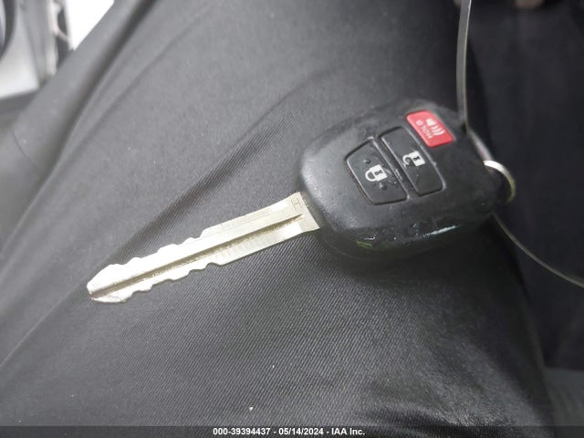 Toyota RAV4 LE 2016 2T3ZFREV2GW287748 Image 11
